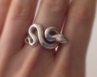 Minimalist Snake Ring in solid .925 Sterling Silver / Made in Australia