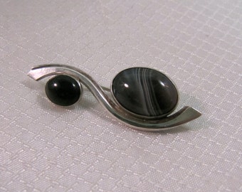 Artisan Onyx and Grey Stripped Agate Brooch