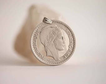 France Cut Coin Necklace. 10 Francs, 1947-1949. Marianne.