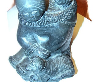 The Wolf Soulptures / The Wolf Sculptures Eskimo Woman & Child in papoose and dog, Collectible soapstone, Vintage sculptures, home decor