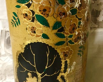Decorative OLD tin can