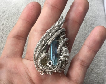 Aquamarine and apatite pendant