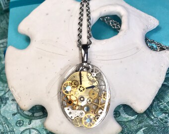 Steampunk Timepiece Pendant with Vintage Watch Parts and Gears in Resin (116)