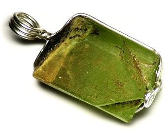 August Birthstone Peridot Necklace, Raw Crystal Pendant in Sterling Silver (43.5 ct) Wire Wrapped Peridot Jewelry, Unique Crystal Gifts Gems