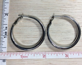 Vintage Basic Silver Toned Hoop Earrings Used
