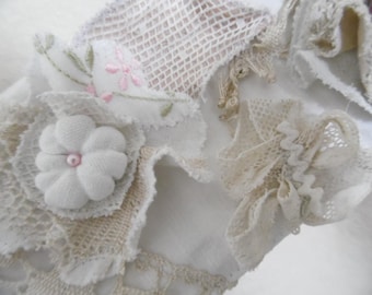 Tassels linen and antique lace