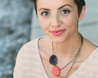 Three color asymmetrical necklace