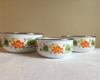 Vintage Enamelware Nesting Bowls Set of 3 Floral Yellow Orange Green Design, Vintage Kitchen Enamelware Mixing Bowls, Yellow Orange Kitchen