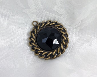 Antique Gold and Black Gem Urban Chain Pendant Destash Pendant