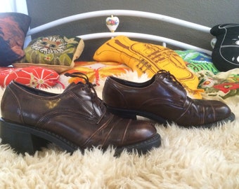 Vintage Leather Chunky Zodiac Boots Size 8.5