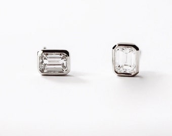 14k gold 1 carat emerald cut diamond stud earrings