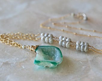 Green Druzy Necklace, Geode Necklace, Green Geode Necklace, Gold Necklace, Long Necklace, Druzy Necklace, Crystal Necklace