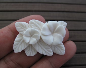Gorgeous Hand carved Plumeria, Tropical Flower, Embellishment, Natural Component, Jewelry making Supplies B6361