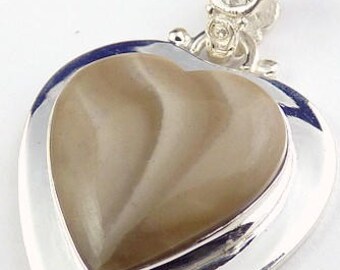 NATURAL GREY STRIPED flint, heart pendant, fossil, Poland, natural stone, jew31.1 diamond
