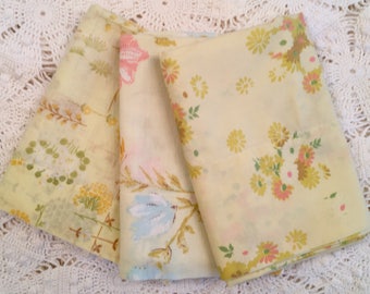 Set of 3 Vintage Pillowcases - Florals - Yellow Mix - 1970s - Standard Size -