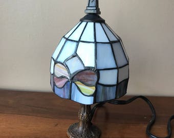 Mini Tiffany Style Lamp, Vintage Lighting, Glass Accent Lamp. Stained Glass Lamp