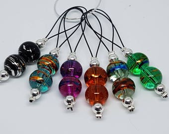 Marble effect stitch markers