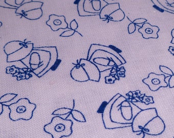 Sunbonnet Sue - Vintage Fabric - Cotton - White & Blue