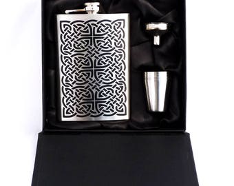 Celtic Knotwork Flask Set