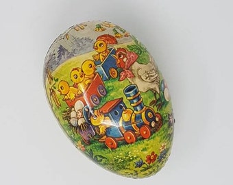 Cute Vintage Paper Mache Egg - 1950s Easter Decoration - Vintage Candy Container - Easter Egg