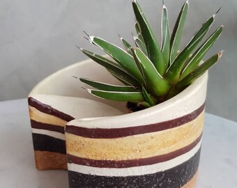 Mid Century Italian Ceramic Pot.