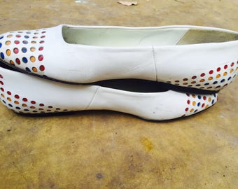 Vintage 1980s Liz Claiborne white leather polka dots color block flats