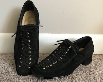 1980s Lace Up Chunky Heel Black Shoes Size 6