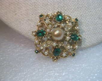 Vintage Gold Tone Emerald Rhinestone & Pearl Brooch, Regal, 1.25"