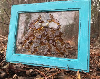 Seaglass crab, seaglass wall decor, crab wall decor, beach decor, coastal decor, beach art, nautical art, crab decor