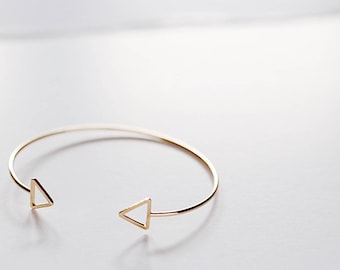 Triangle Bracelet Gold Plated