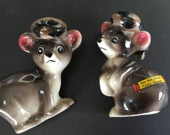 Vintage Salt & pepper Shakers, Bears with Raccoon hats, Victoria ceramics, Japan