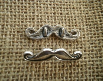 Set of 2 beads loops rmoustaches in silver, size 32 x 8 mm