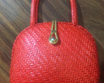 Stunning Vintage Red Wicker Purse