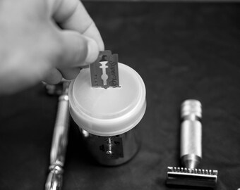 Polished Stainless Steel Blade Bank, Razor Bank, Old Blades Disposal Container, Blade Container, Safety Blade Holder(No.93)