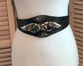 Vintage Leather Belt w Metal Roses~Vintage Fashion,Vintage Belts,BoHo Belts,Vera Pelle Belt,Festival Fashion,Statement Belt