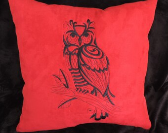 Cover cushion 40 x 40 cm embroidered. OWL blackwork embroidery