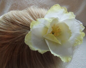 Flower Hair Comb, Spring Wedding Hair Comb, Yellow Rose Accessory, Silk Hair Slide, Pretty Hair Ornament