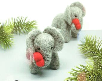 Little Elephant with heart, Needle Felt little elephant, perfect gift for the one you love. Ideal as a Mother's day gift