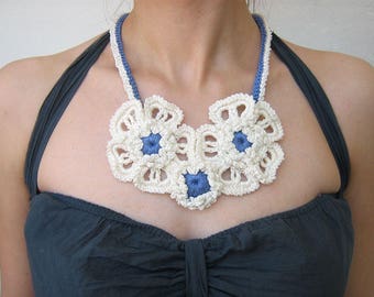 Crochet flowers necklace White flowers necklace White choker Freeform crochet Statement necklace Crochet jewelry Woman jewelry Woman gift