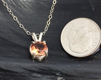 7.4 mm 1.70ct Oregon Sunstone pendent