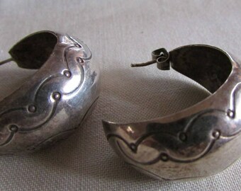 Navajo Sterling Silver Hoop Post Earrings