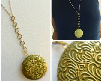 Large Locket Photo locket Gold Locket Green Locket Antique Locket Brass Locket Large Locket Patina Locket Modern Locket Golden, Mothers Day