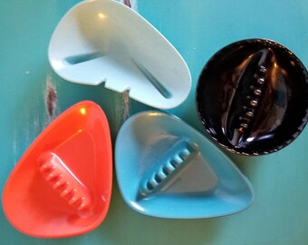 MCM Boomerang Melmac Ashtrays / Melamine Mid-Century Anholt Ashtray / Lot of 4 Vintage Plastic Ashtrays