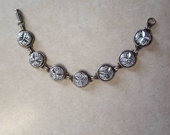 CZECH BUTTONS BRACELET Vintage 14mm Czech glass buttons on a brass link bracelet sz med 7.5"