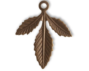 Vintaj 30x24mm Triplasian Leaf