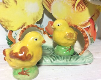 Adorable Vintage Chick Salt and Pepper