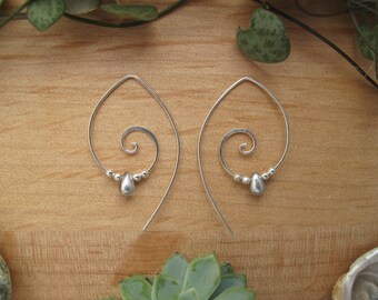 Silver Spiral Earrings // Silver Teardrop Earrings // Glass Bead Earrings // Spiral Jewellery // Handmade