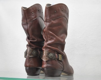 Vintage Leather Bots , brown color....(040)