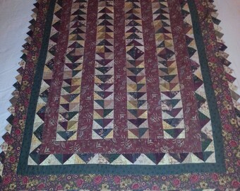 Quilted Wall Hanging in Brown/Tan