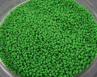 24/0 Vintage Italian Micro Seed Beads - Yellow Green